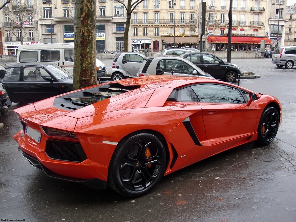 952161285LAMBORGHINIAVENTADORESQUIROU.jpg