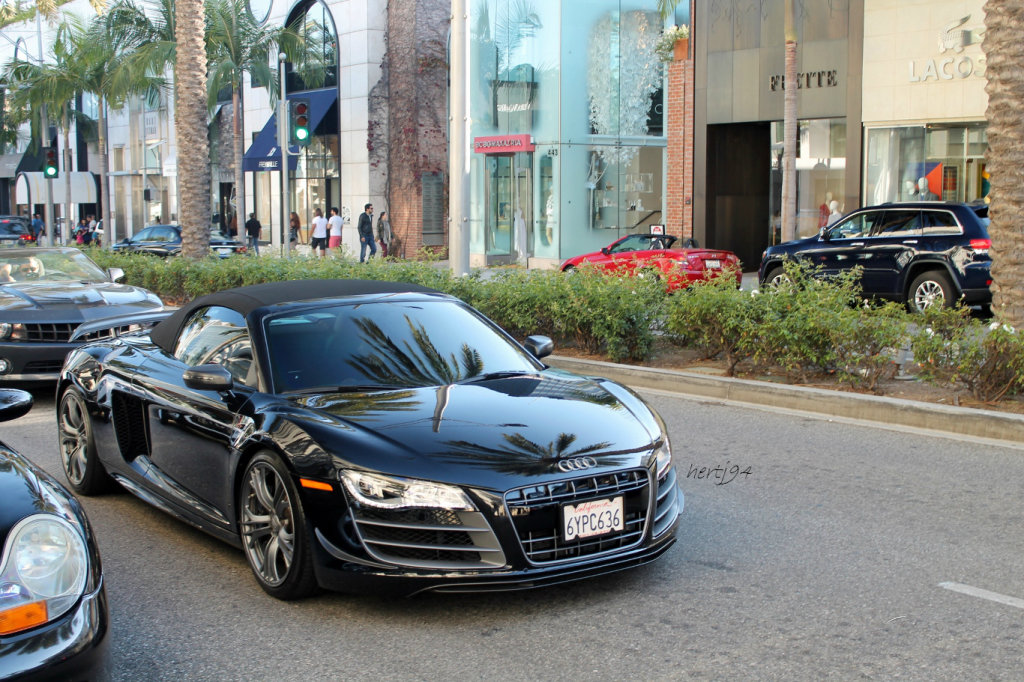 952774R8GT1152.jpg