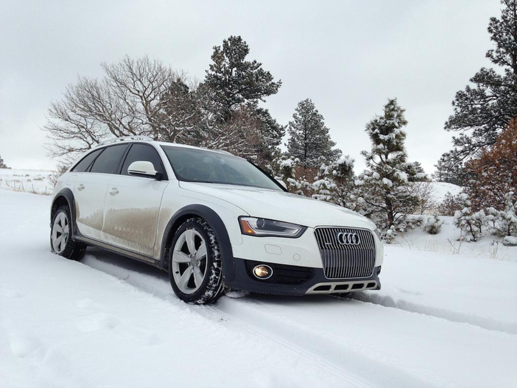 953570640AUDIA4ALLROAD.jpg