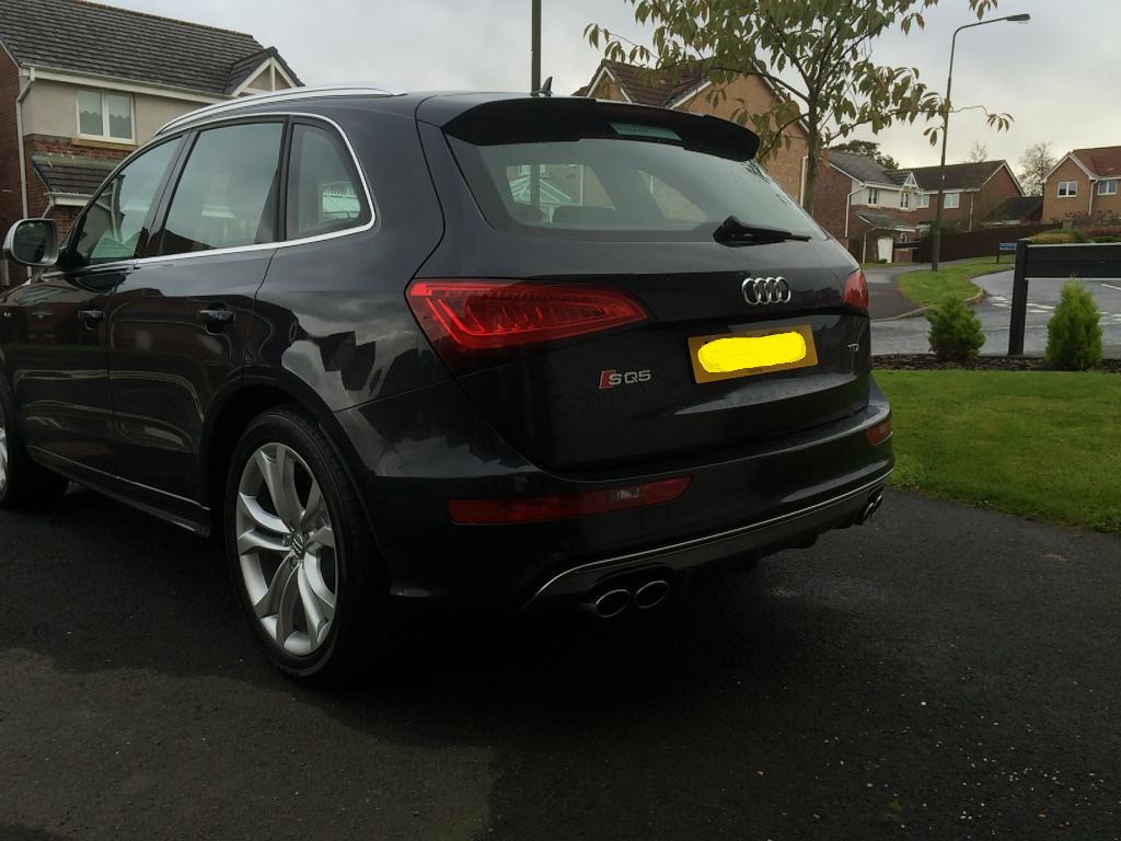 955712AUDISQ51350.jpg