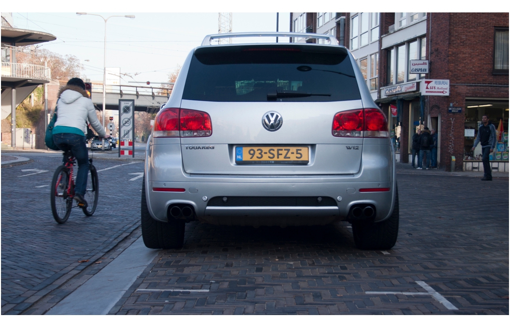 955914W12TOUAREG091ESQUIROU.jpg