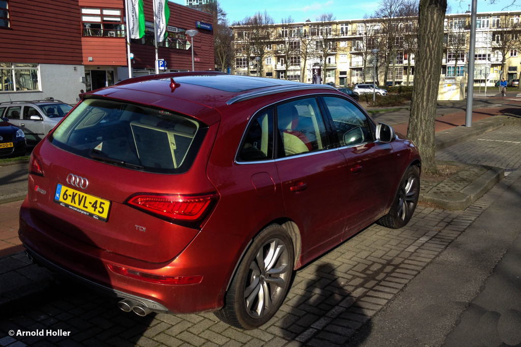 956096AUDISQ5971.jpg