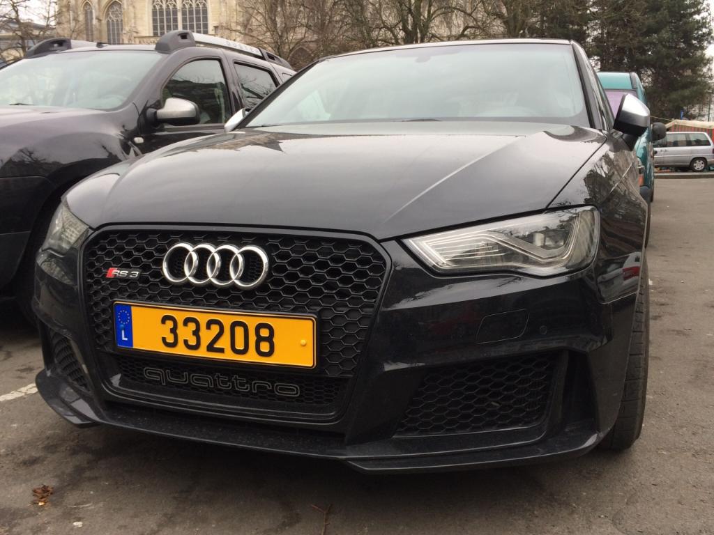 956248RS38V1981.jpg