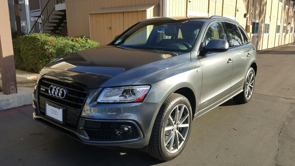 956550AUDISQ51804.jpg