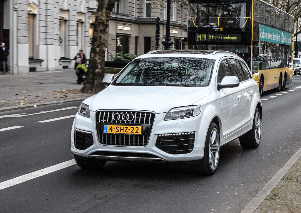 9573681013Q7V12.jpg