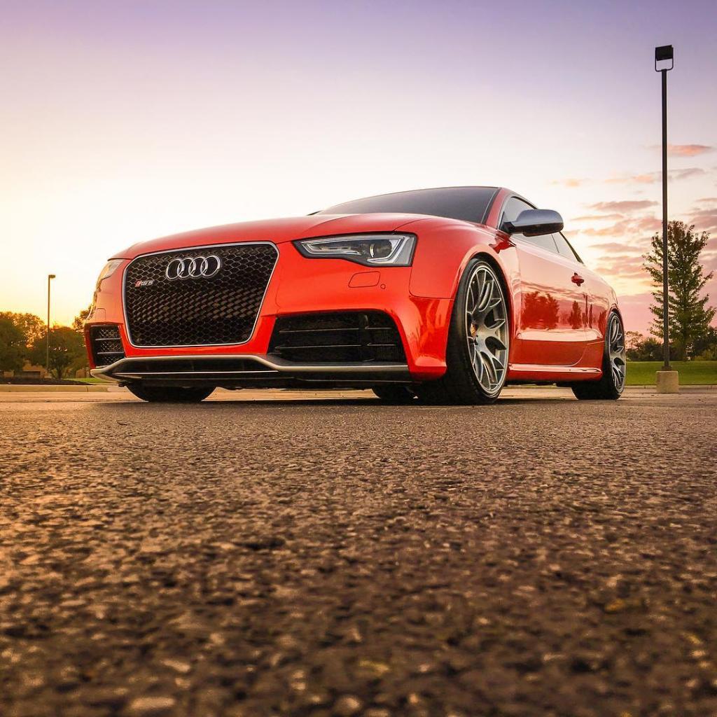 957929AUDIRS52717.jpg