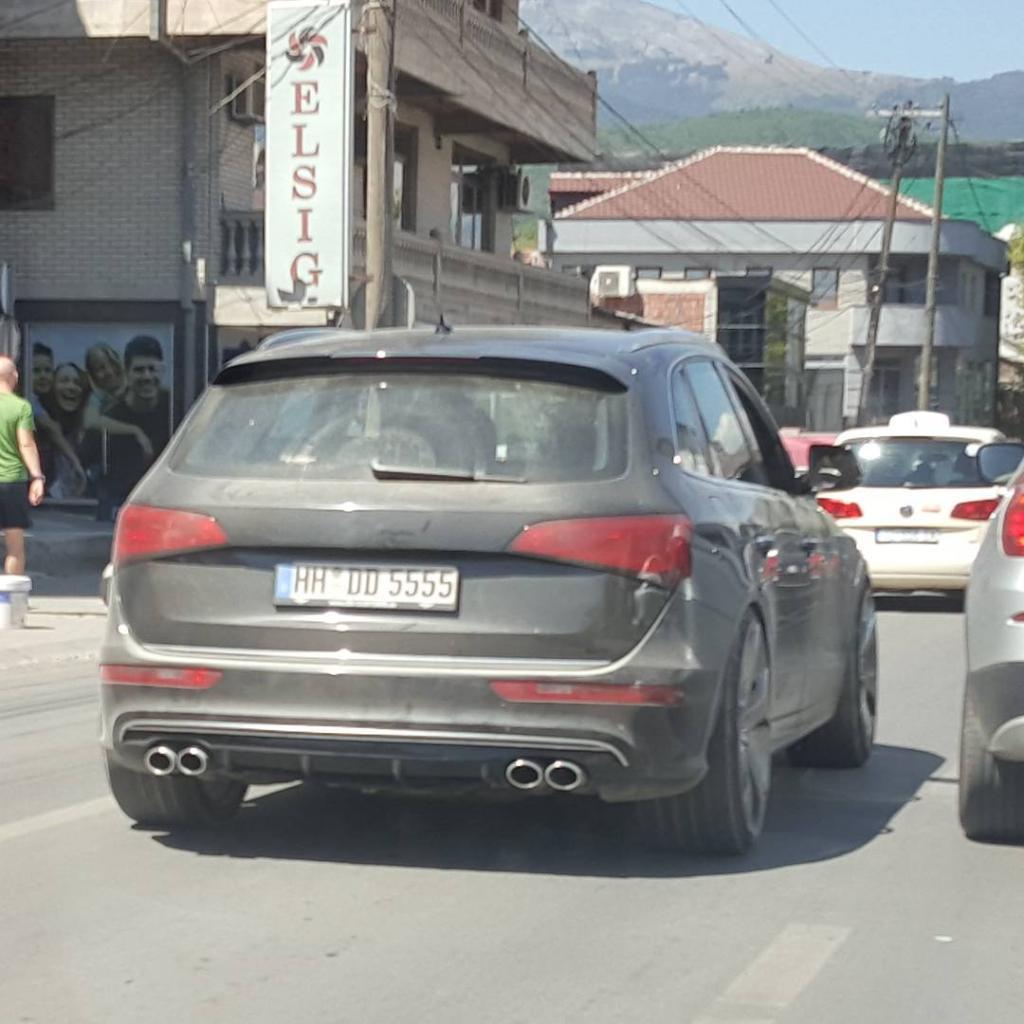 959151AUDISQ52182.jpg