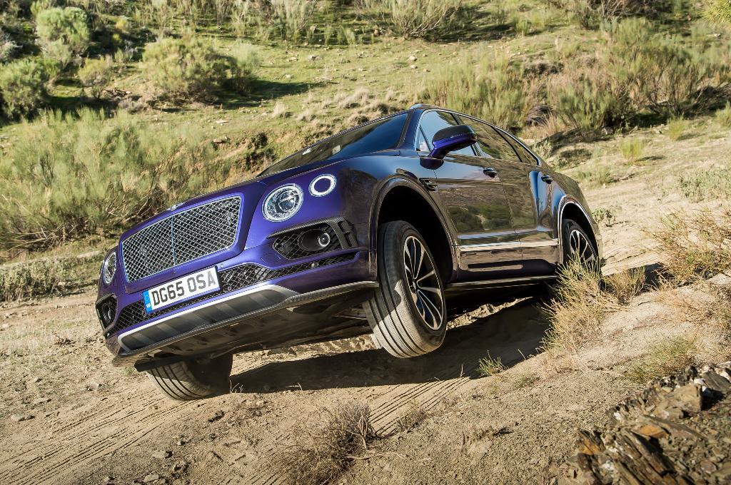 959967BENTAYGA0044.jpg