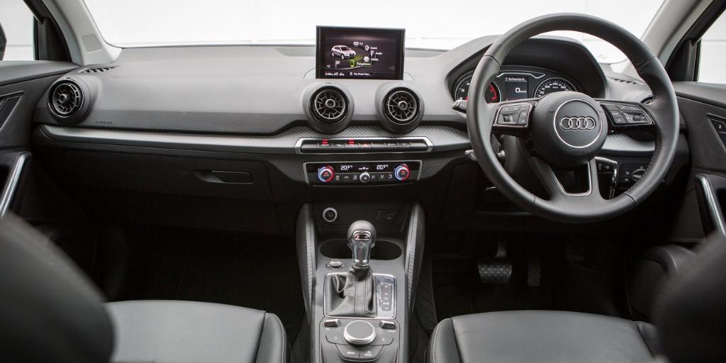 960002AUDIQ20849.jpg