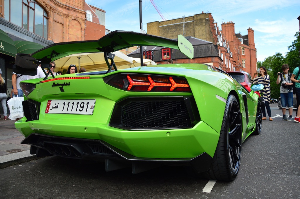 9602461126LAMBORGHINIAVENTADOR.jpg