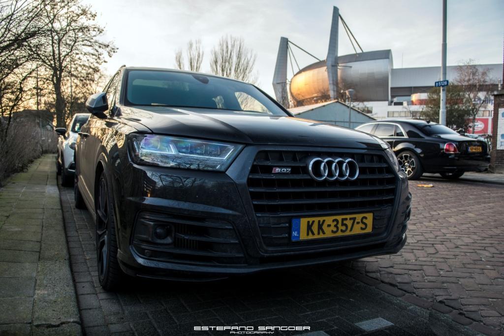960946AUDISQ70519.jpg
