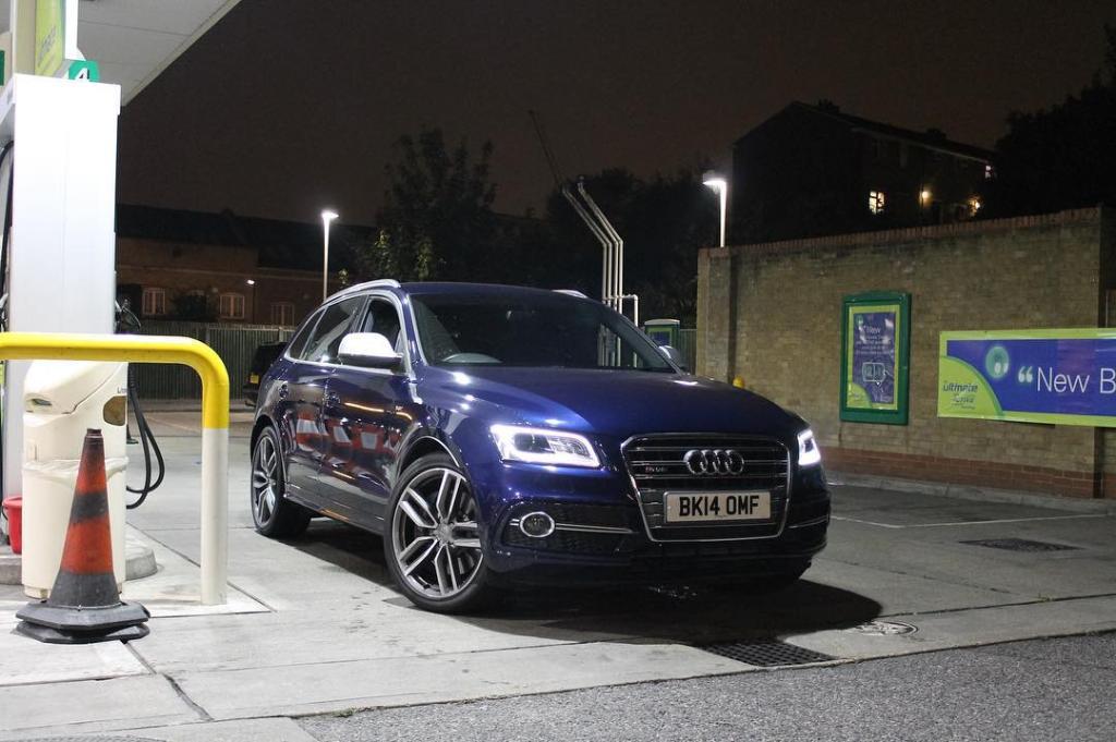 961042AUDISQ52140.jpg