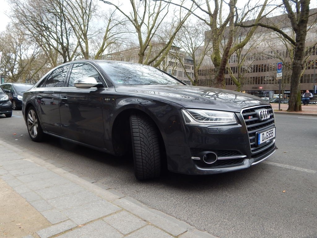 961757S8D41519.jpg