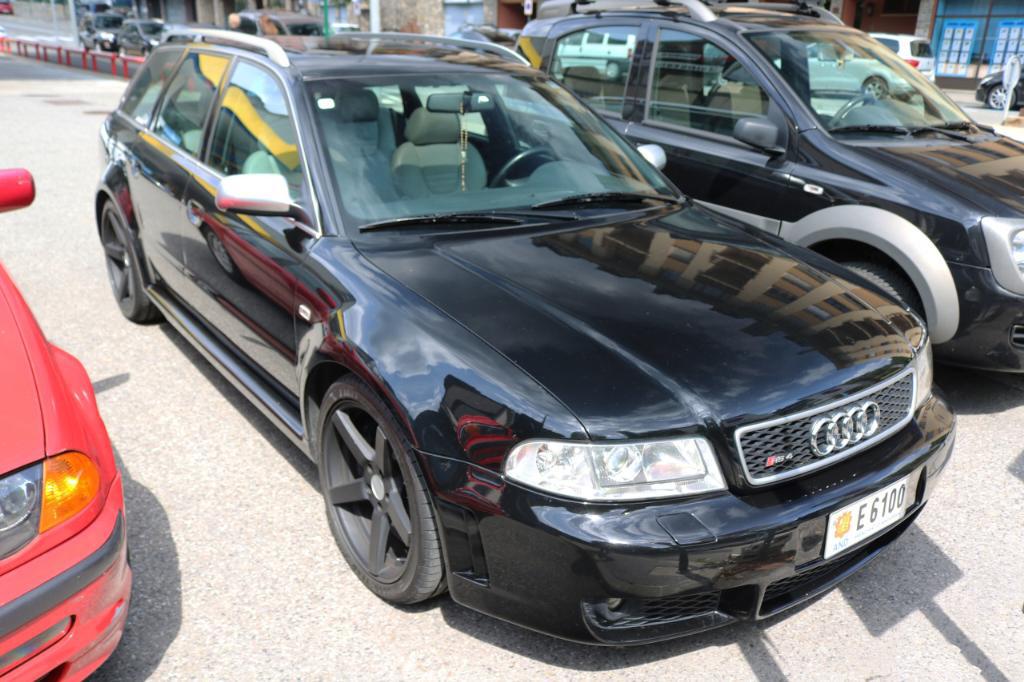 962592AUDIRS4B50206.jpg