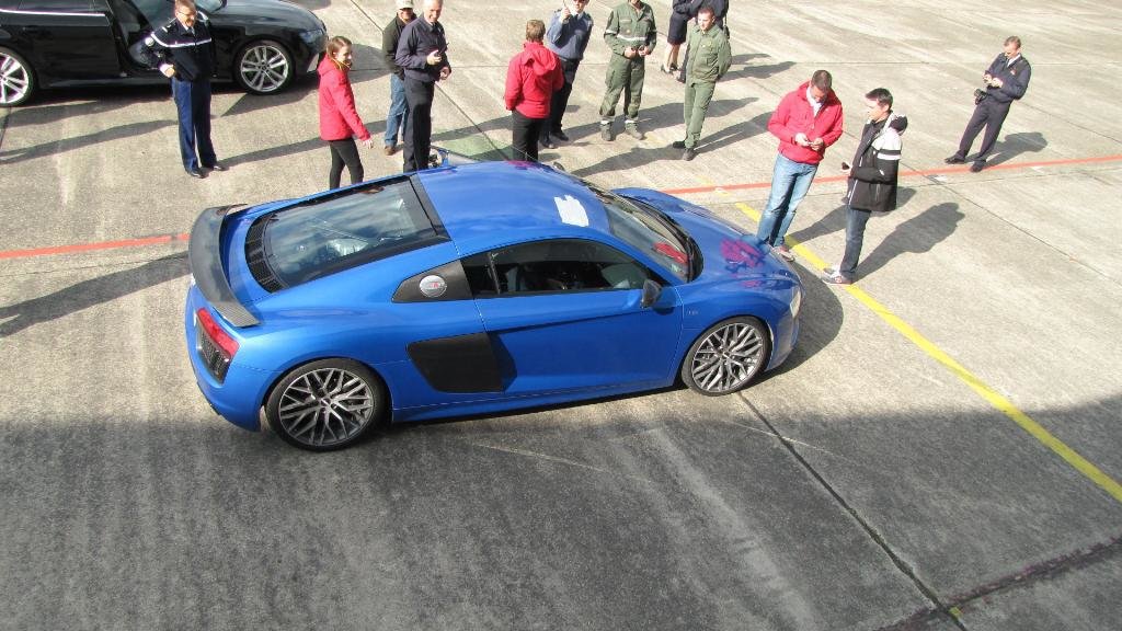 962930AUDIBA118116.jpg