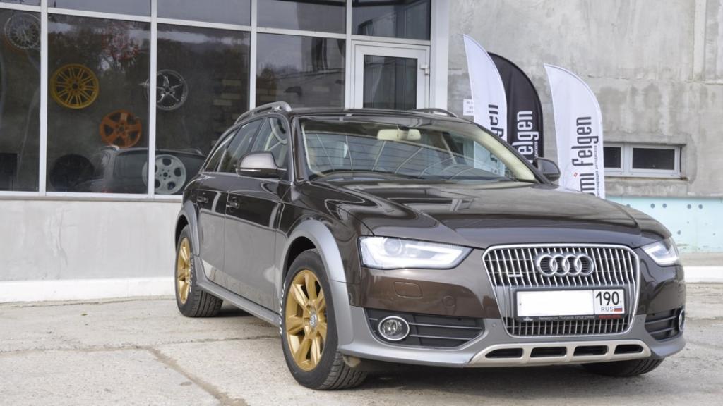 963820745AUDIA4ALLROAD.jpg