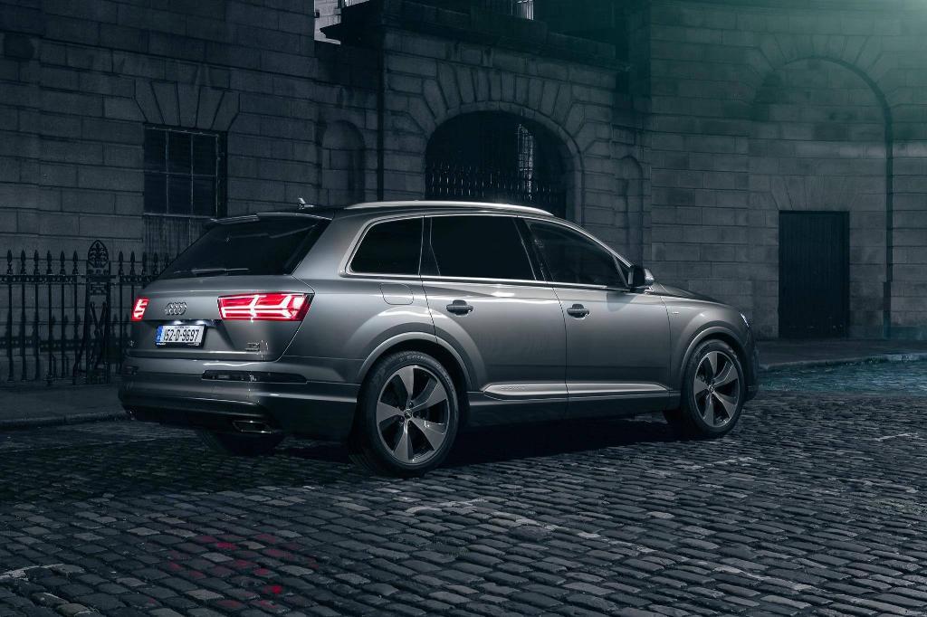 963968Q7MK2370.jpg