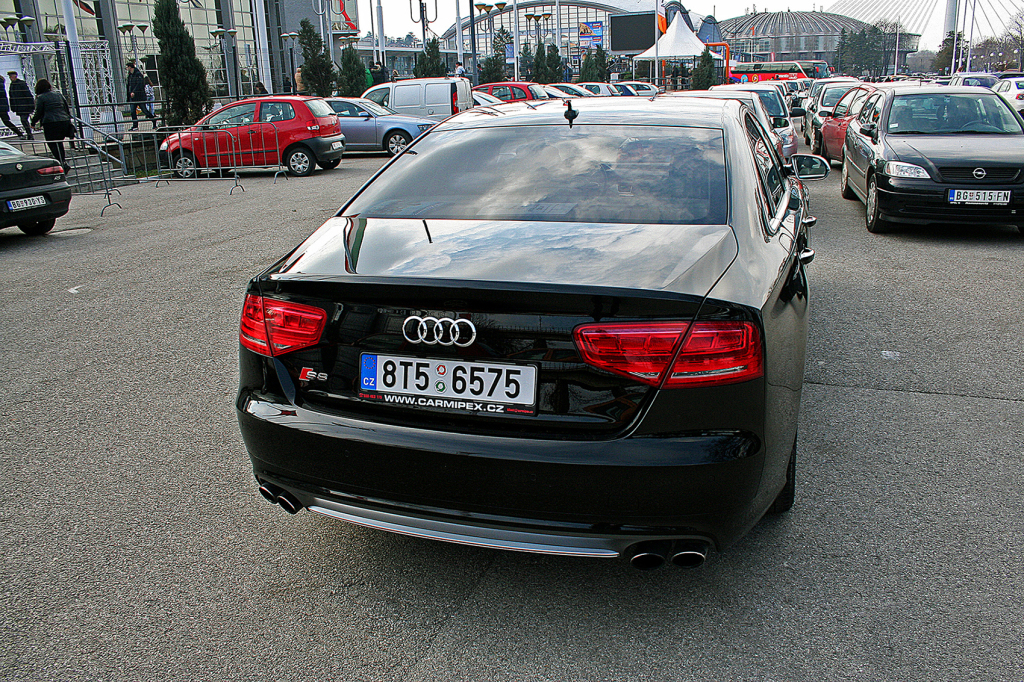 966342S8D41939.jpg