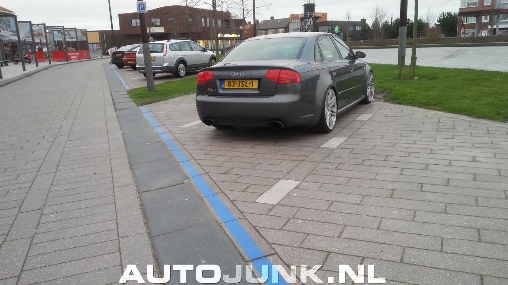 967343AUDIRS42435.jpg