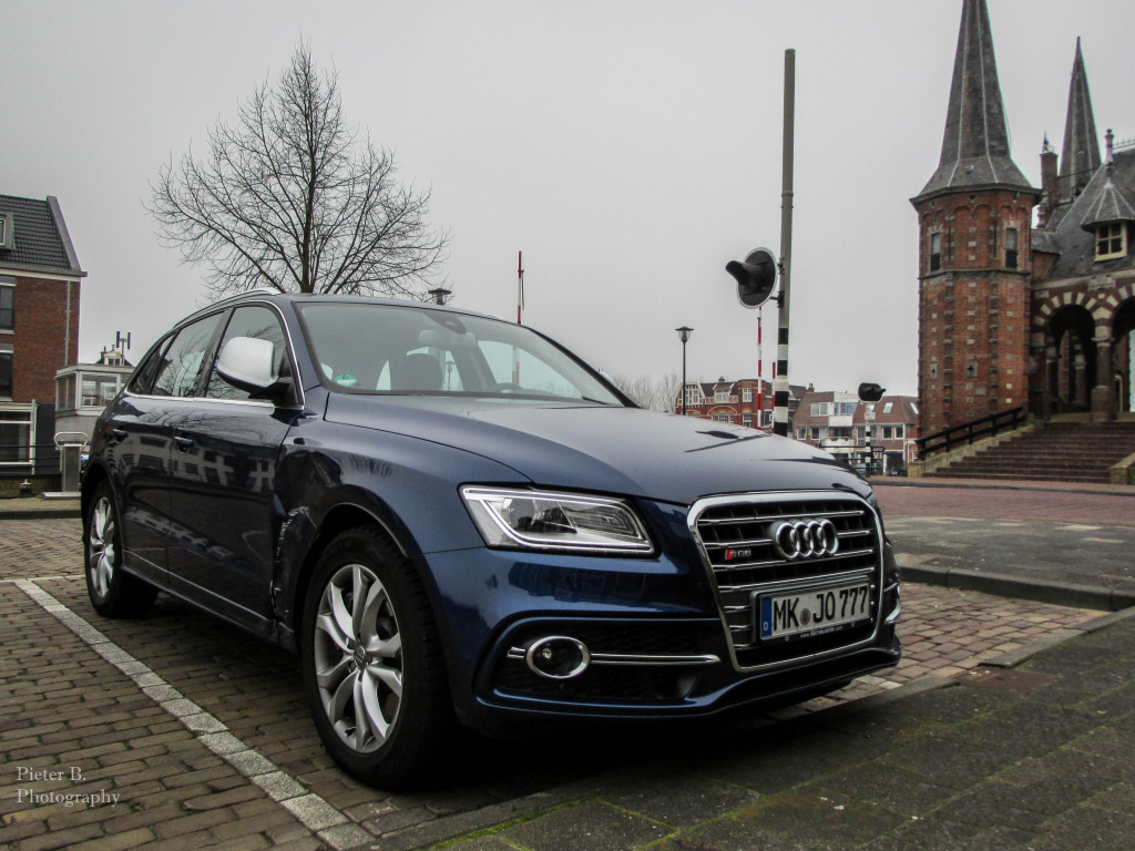 967358AUDISQ5993.jpg