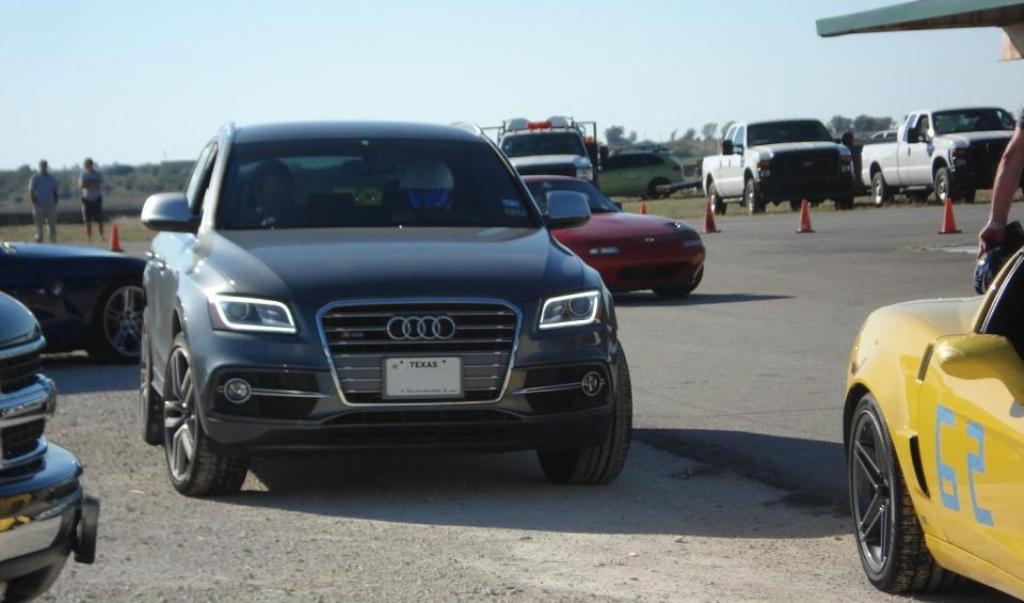 967494AUDISQ51352.jpg