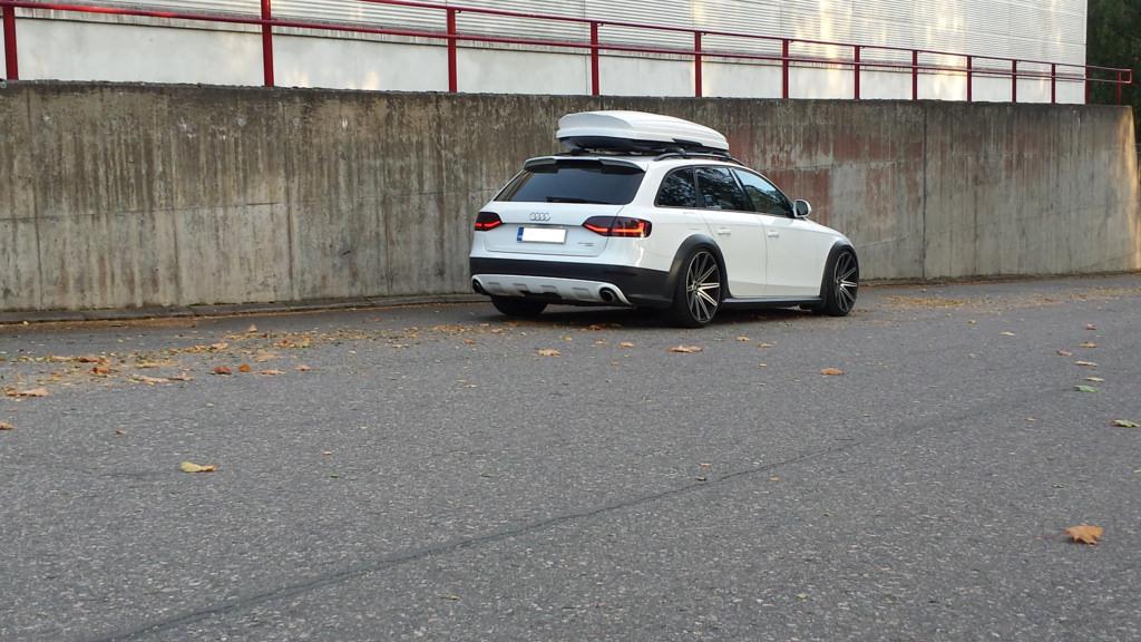 969709988AUDIA4ALLROAD.jpg