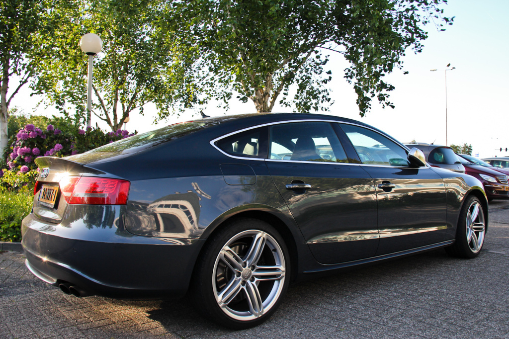 971062028S5SPORTBACK.jpg