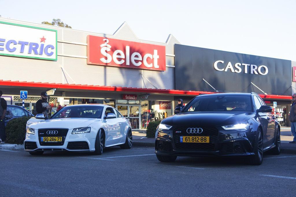 971793AUDIRS53039.jpg