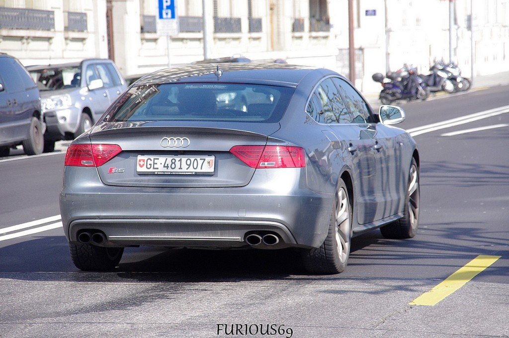 971884279S5SPORTBACK.jpg