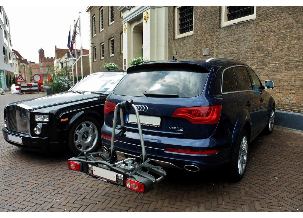 972443612Q7V12.jpg