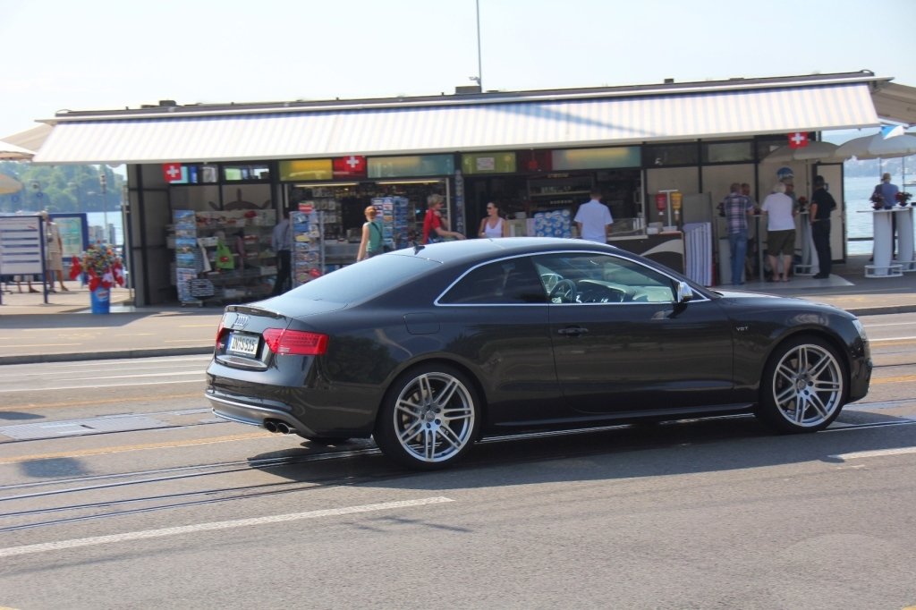 972626908S5.jpg