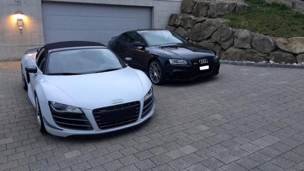 973404R8GT1802.jpg