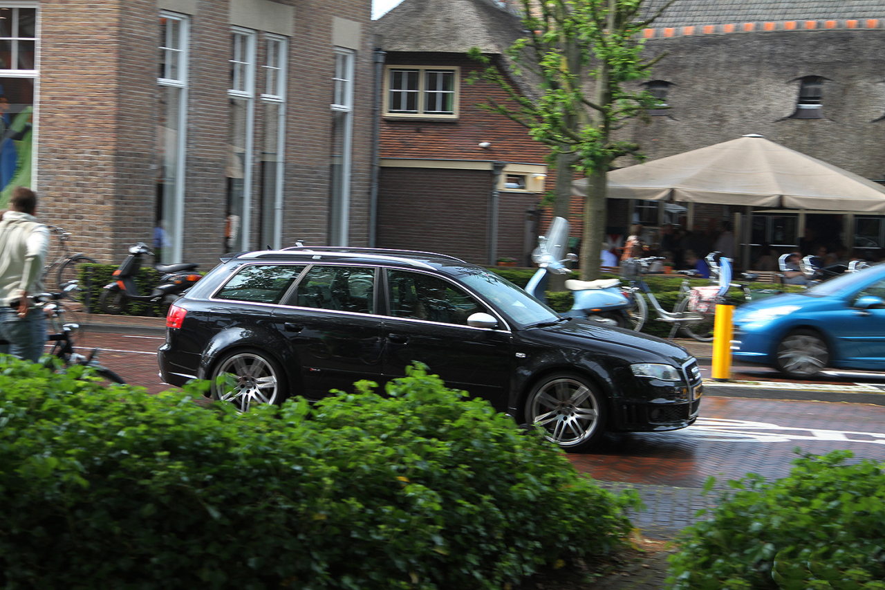 973937AUDIRS42607.jpg