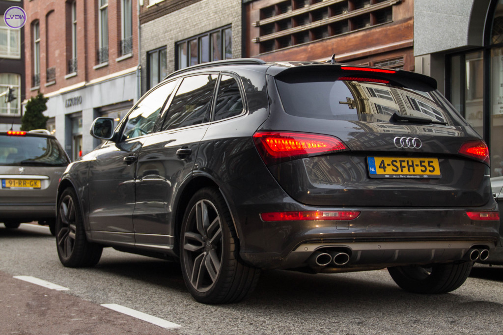 974064AUDISQ5973.jpg