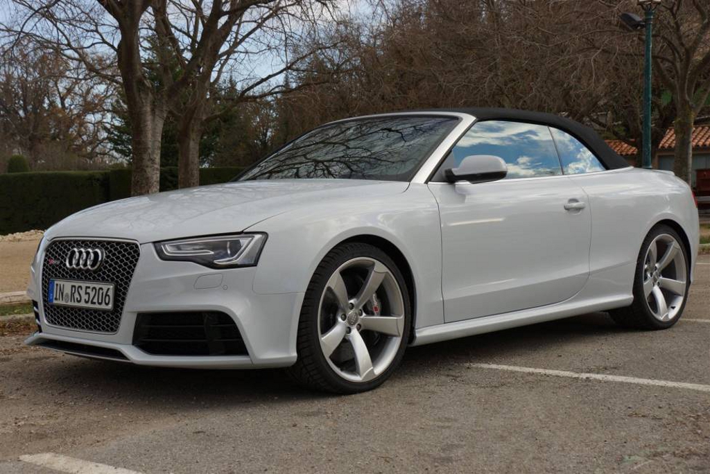 974378097RS5CABRIOLET.jpg