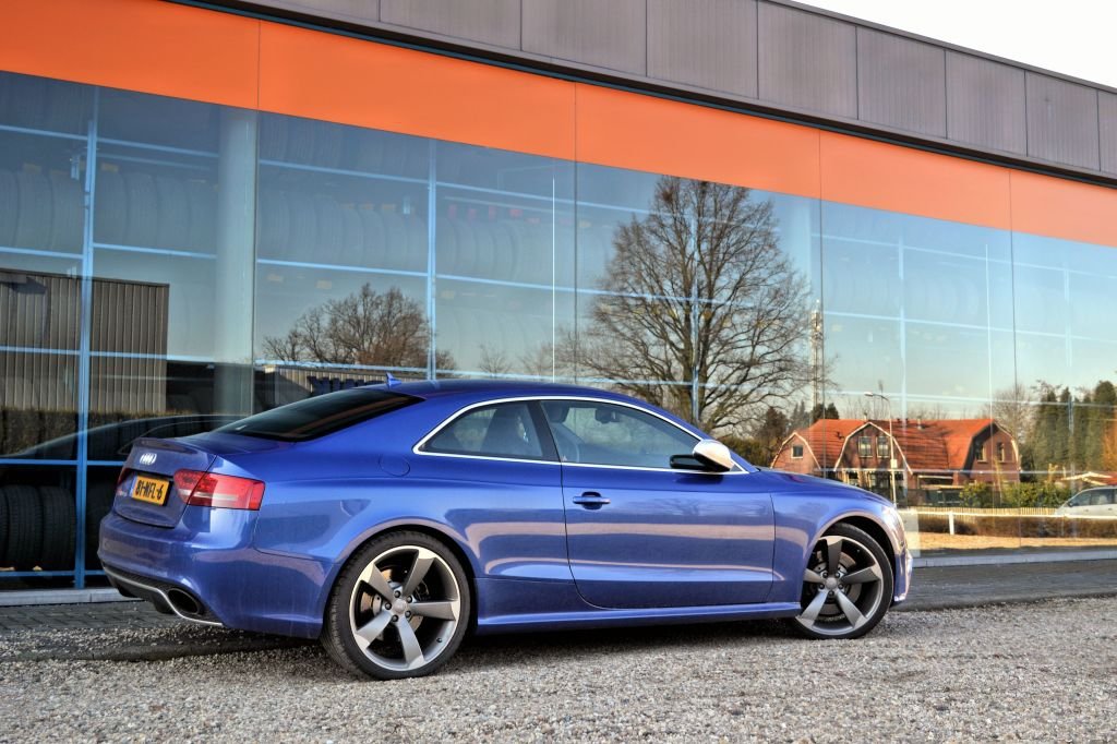 976707AUDIRS5759.jpg