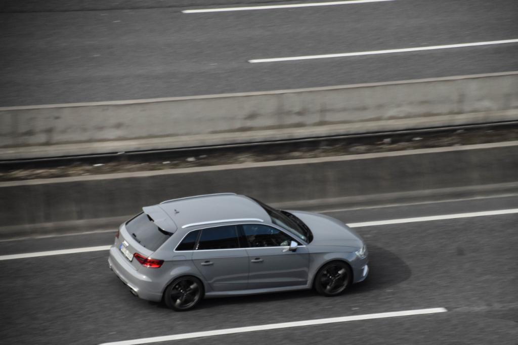 976838RS38V2159.jpg