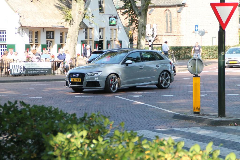 976898RS38V1518.jpg