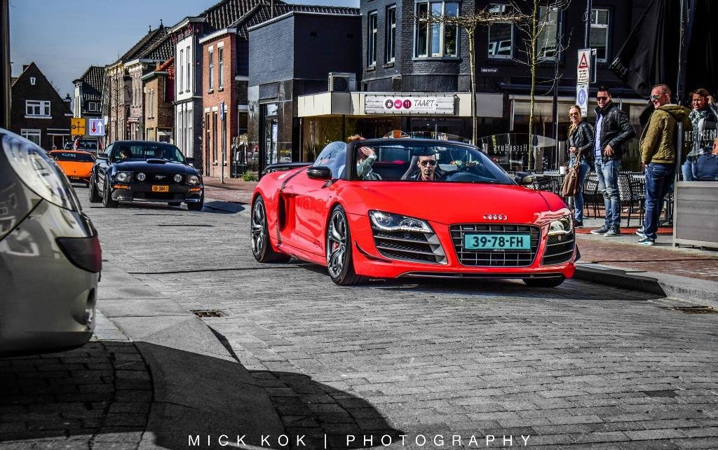 977485R8GT1458.jpg