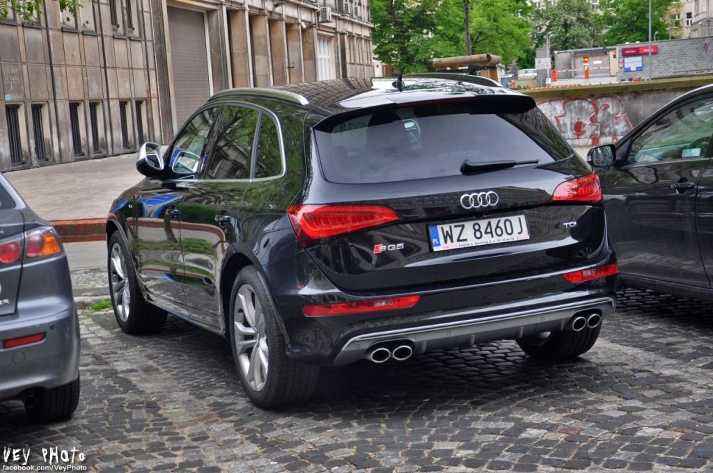 979530AUDISQ51132.jpg