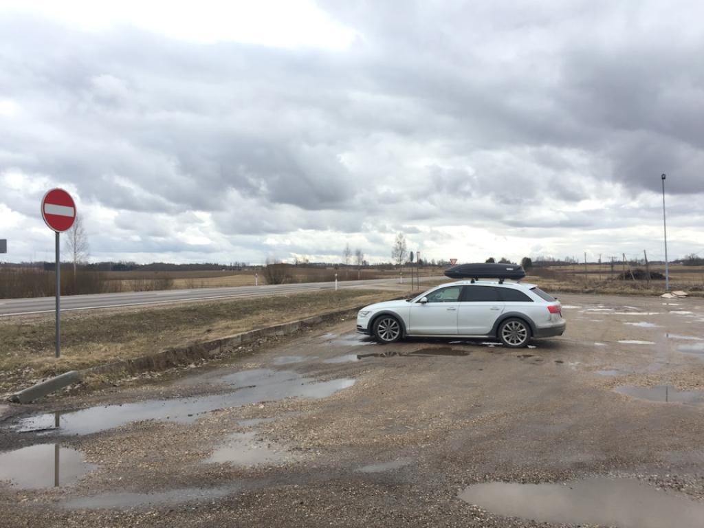 9810671177AUDIA6C7ALLROAD.jpg
