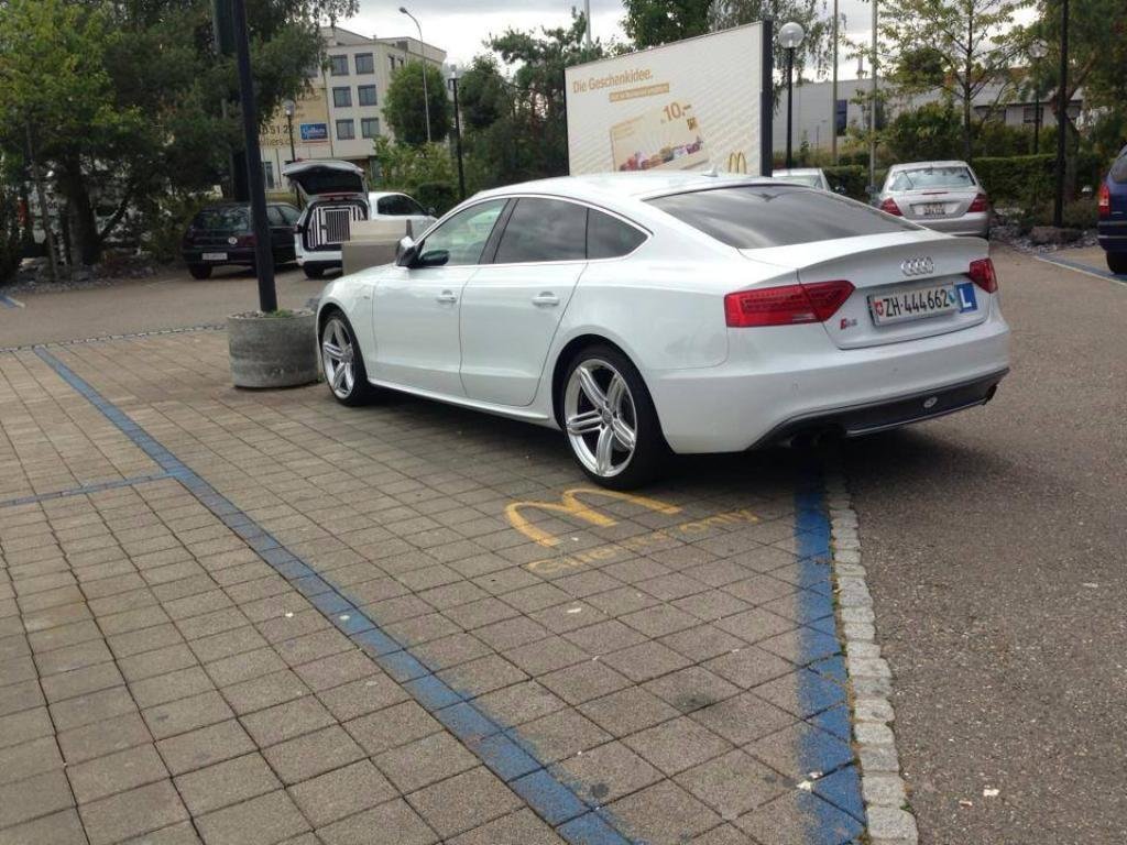 981214097S5SPORTBACK.jpg