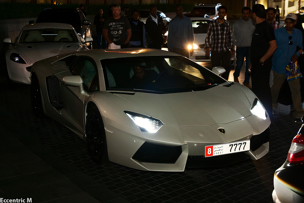 981663399LAMBORGHINIAVENTADORESQUIROU.jpg