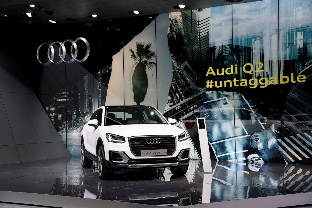 982115AUDIQ20120.jpg