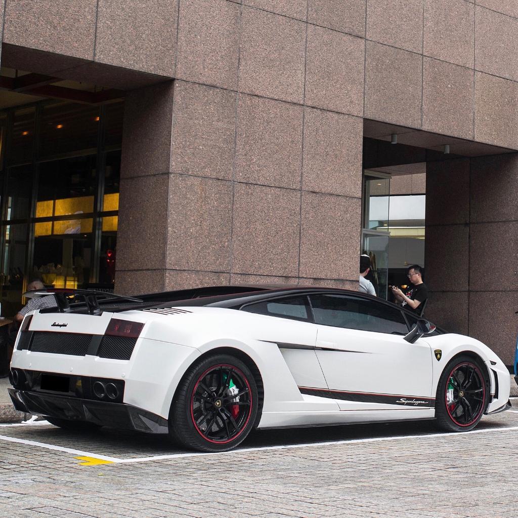 9822411390LAMBORGHINI570.jpg