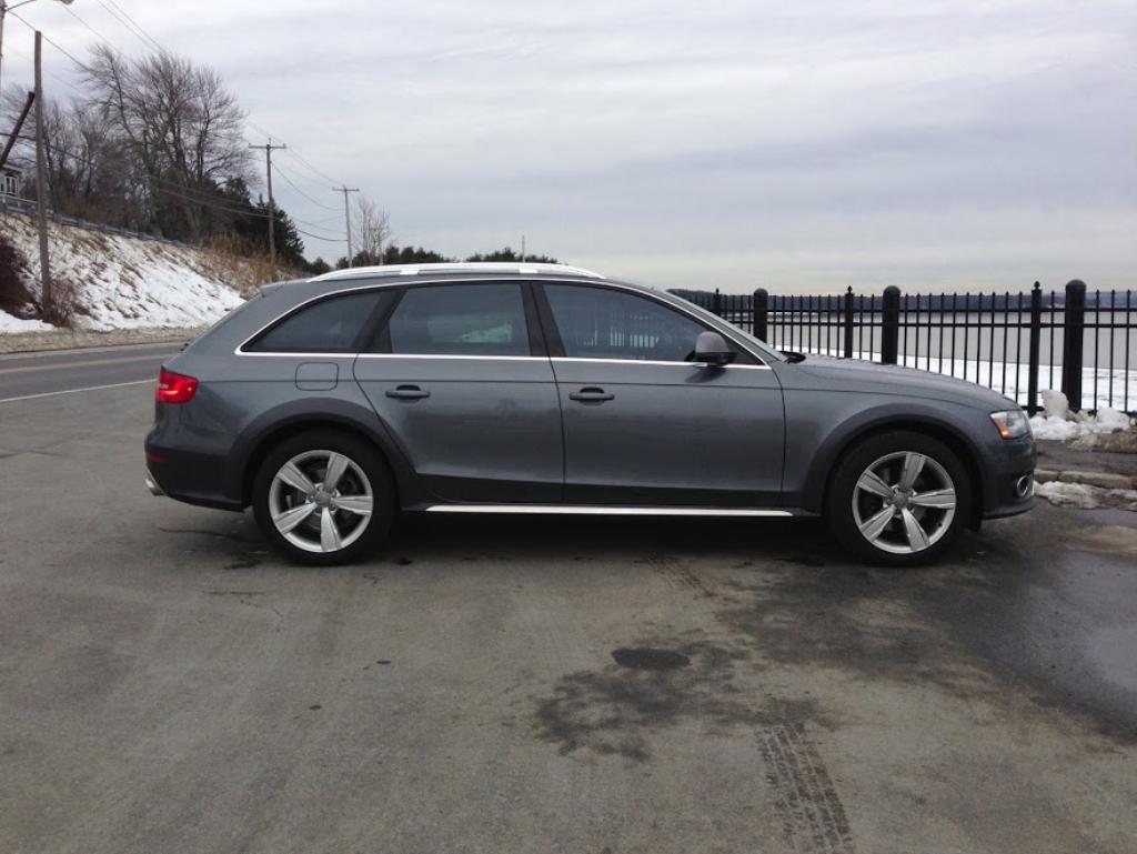 9836201173AUDIA4ALLROAD.jpg