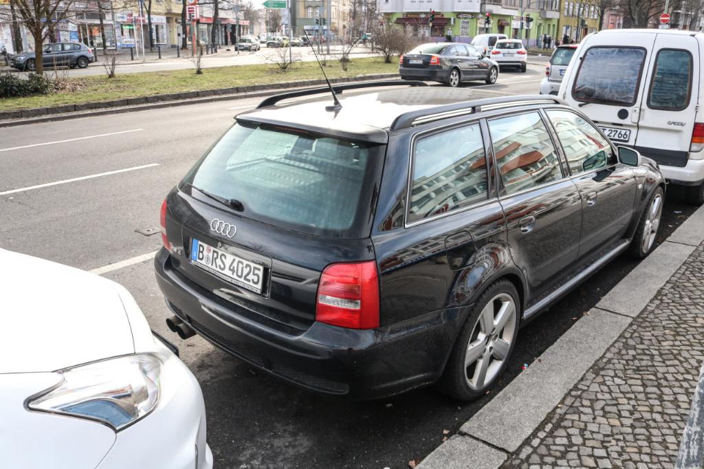 987305AUDIRS4B50467.jpg
