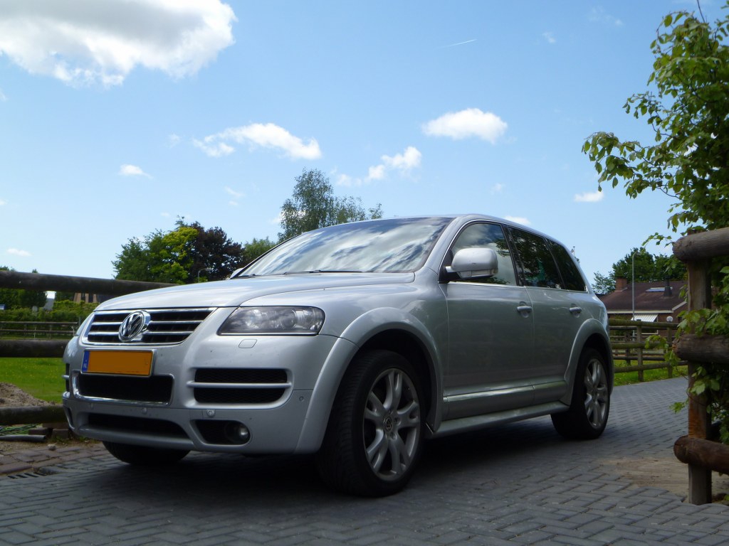 987419W12TOUAREG371.jpg