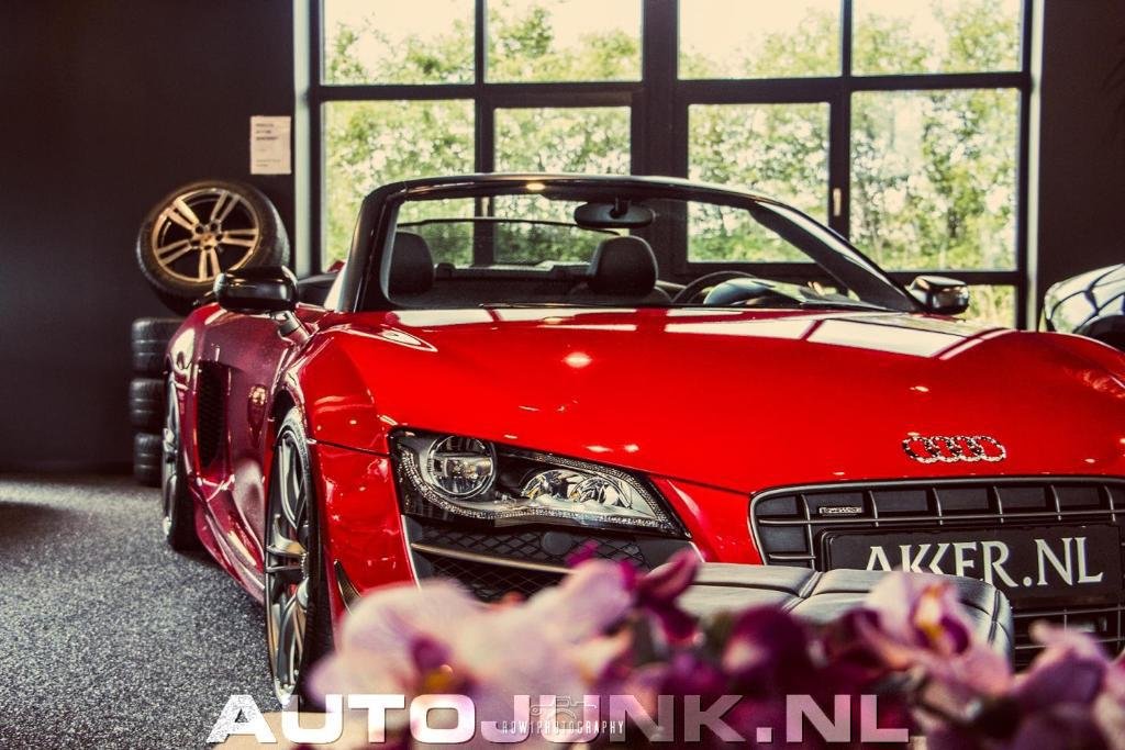 989526R8GT1523.jpg