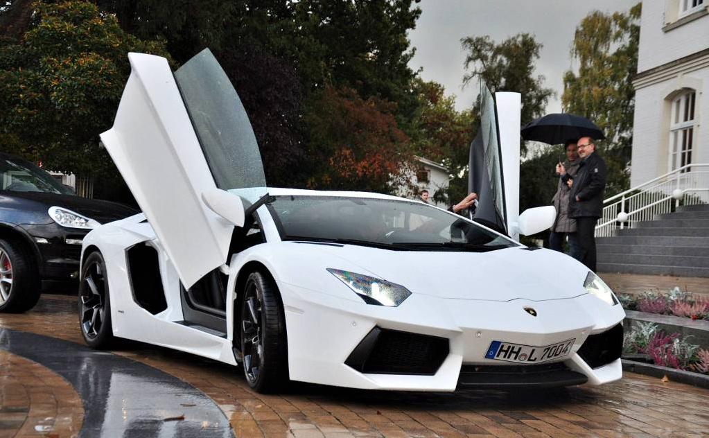 989828071LAMBORGHINIAVENTADORESQUIROU.jpg